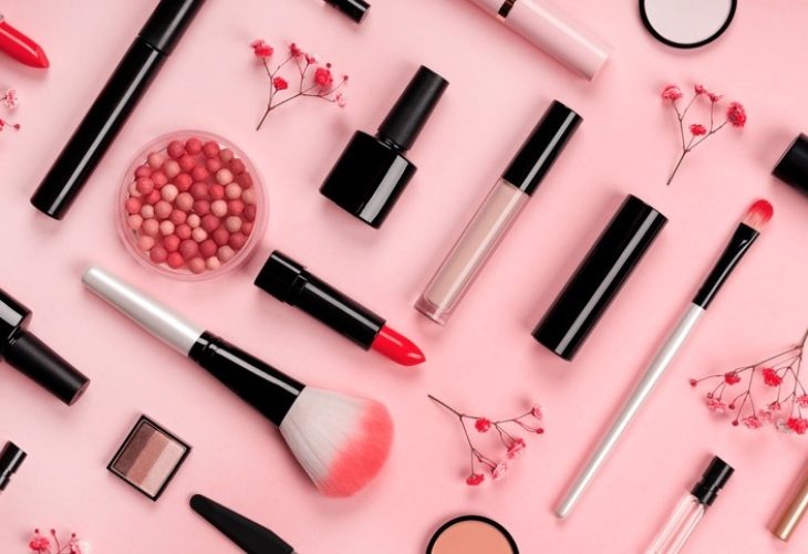 Beauty on a Budget: Tips for Purchasing Affordable Cosmetics